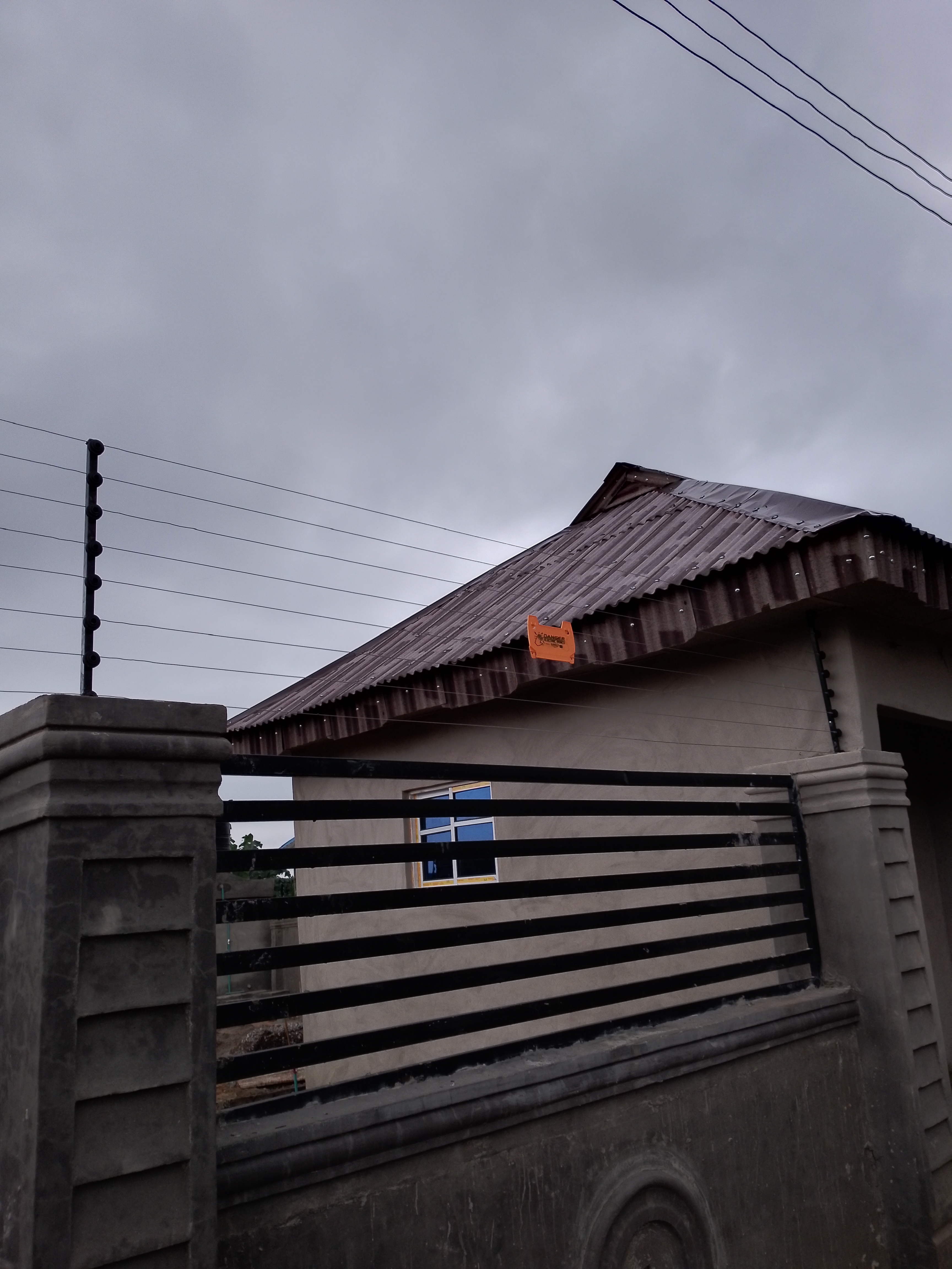 Professional Electric Fence Wire Installation with Solar Integration